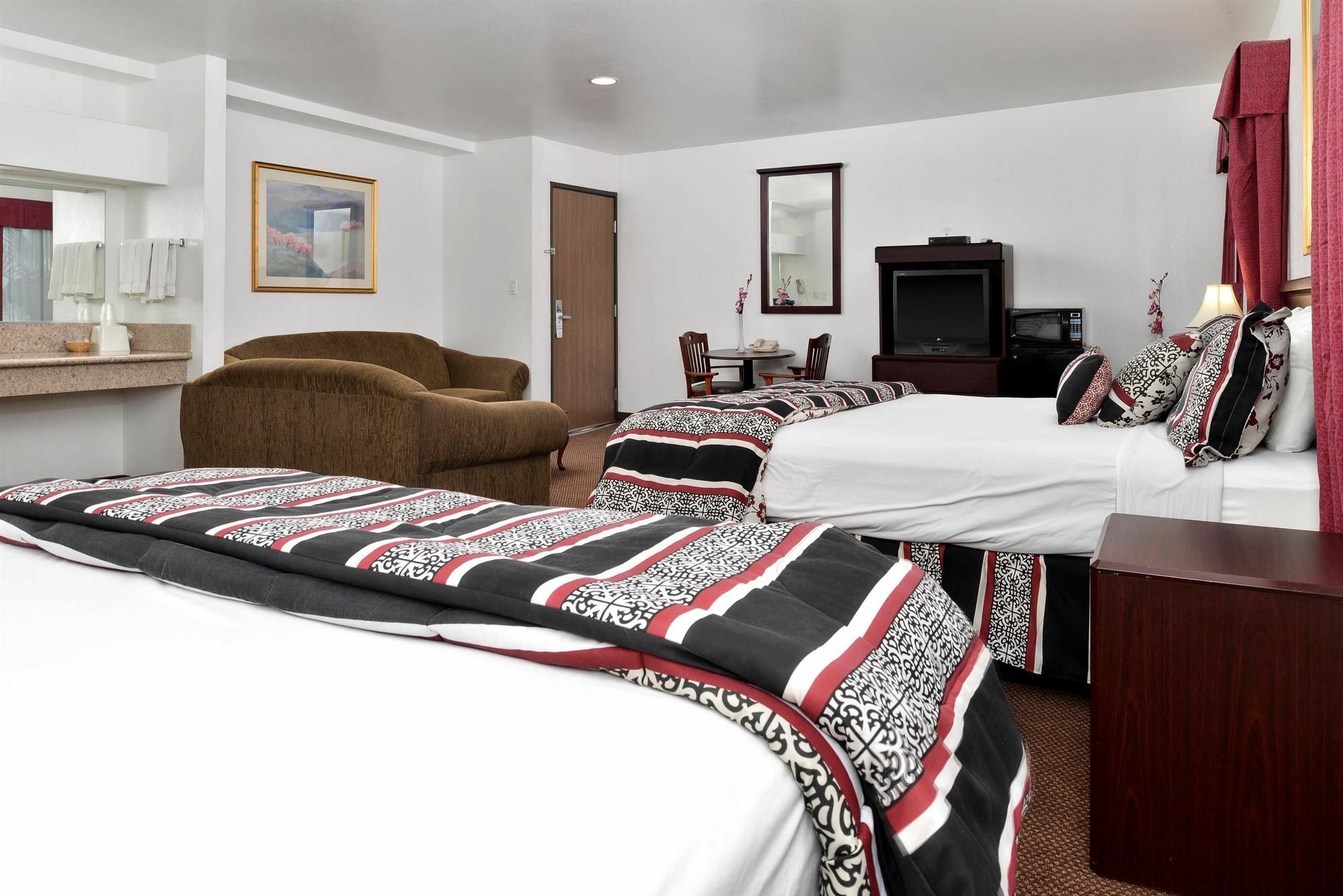 Americas Best Value Inn Pasadena Exterior photo