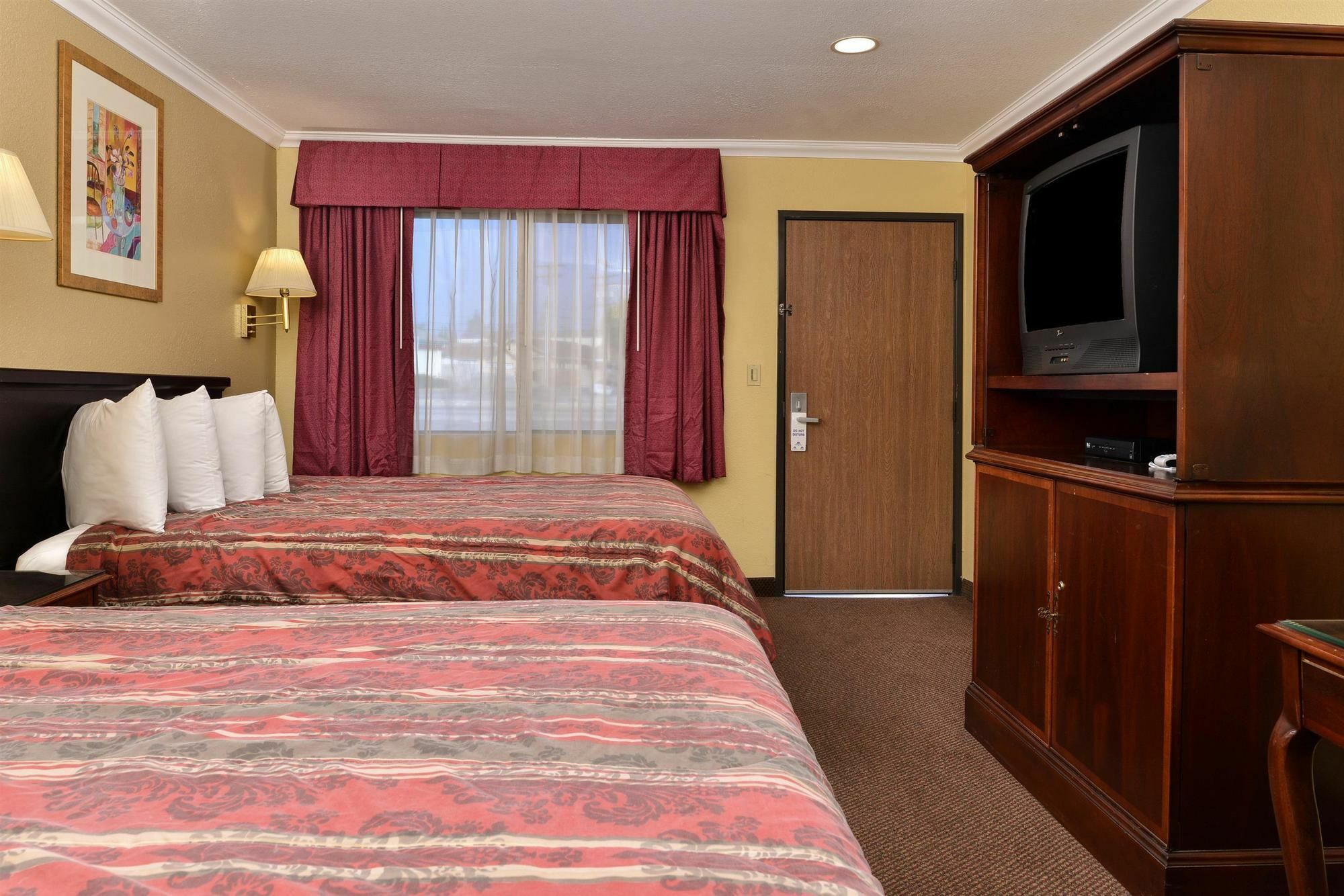 Americas Best Value Inn Pasadena Exterior photo